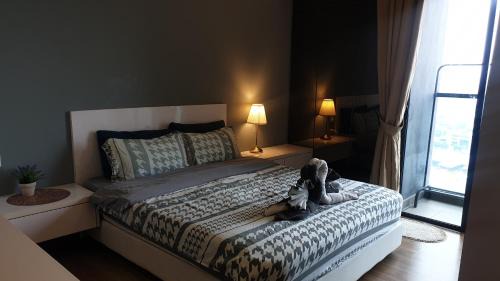 Seri Kembangan Apartment | Relax at Eshue Designer Suites with Ocean View & Spa