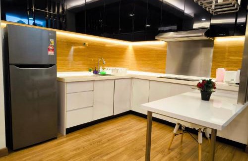 Seri Kembangan Apartment | Relax at Eshue Designer Suites with Ocean View & Spa