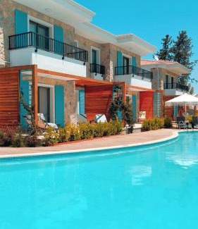 Old Datca Hotel | Experience Eski Kapı Datça: 10/10 with Oceanfront Serenity