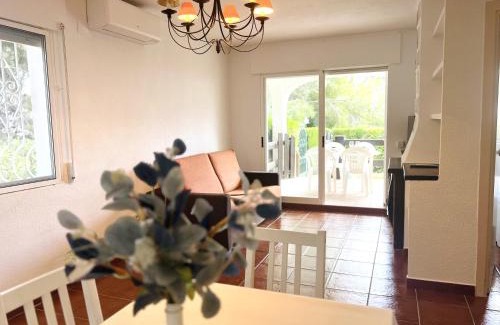 Peniscola Apartment | Esmeralda Apartment with Private Garden and Pool Access