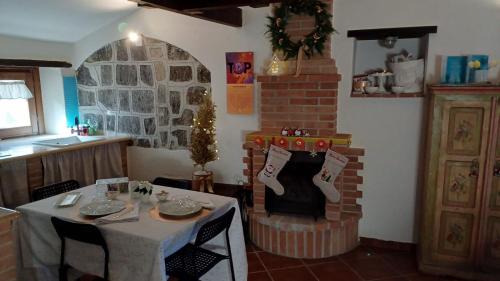 Sant'Agata de'Goti Apartment | Pet-Friendly Esmeralda B&B - Guest Rated 9.8/10!