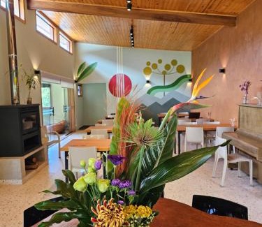 Santo Antonio do Pinhal Hotel | Experience Espaço Canto: Pet-Friendly Stay with Spa & Hot Tub
