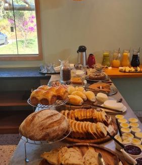 Santo Antonio do Pinhal Hotel | Experience Espaço Canto: Pet-Friendly Stay with Spa & Hot Tub