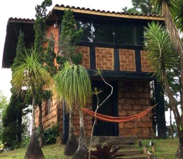 Lavras Novas Cabin | Pet-Friendly Chalés Serra do Trovão with Relaxing Hot Tub