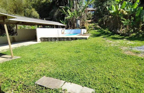Juquitiba House | Relax at Espaço Sheherazade: Pool and Pet-Friendly Fun