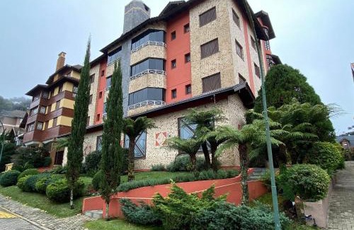 Quinta da Serra Apartment | Espaçoso duplex 4 dorm para 10 pessoas no centro