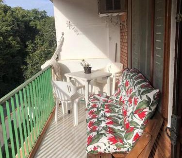 Aguas de Lindoia Apartment | Inviting Flat with Balcony at Cavalinho Branco for 6 Guests