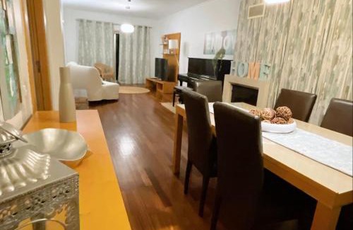 Campo e Sobrado Apartment | Spacious T3 with Terrace, BBQ & Spa - Rated 8.6/10