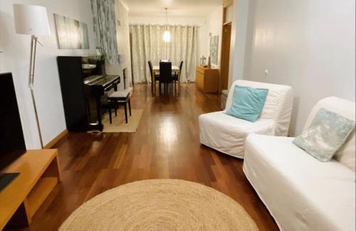 Campo e Sobrado Apartment | Spacious T3 with Terrace, BBQ & Spa - Rated 8.6/10