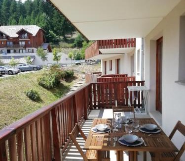 Puy-Saint-Vincent Apartment | Comfort & Space in a Family-Friendly Resort at 1800m