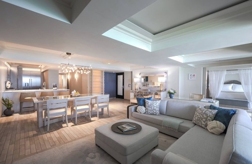 Waikiki Apartment | Discover Espacio: Jewel of Waikiki with Oceanfront Views
