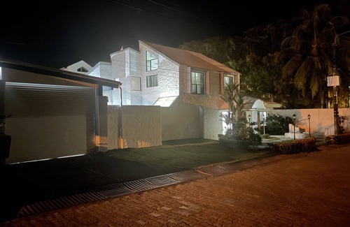Punta Leona House | Inviting Home Just 2 Minutes from the Beach with Pool