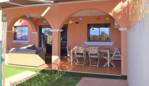 Los Puertos Apartment | Espacioso apartamento con preciosos jardines y BBQ