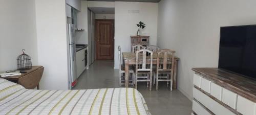 Adrogue Apartment | Inviting Studio Apartment in the Heart of the City