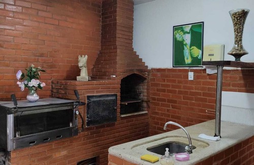 Miguel Pereira House | Family-Friendly Getaway at Espaço 579 with Lake Views