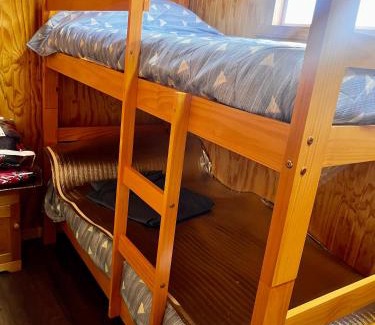Castro Apartment | Family-Friendly Retreat: Espectacular Cabaña en Castro