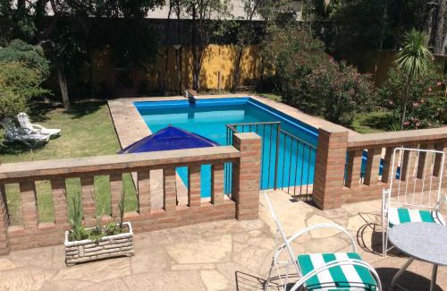 Arguello House | Remarkable Espectacular Casa: Pet-Friendly with a Pool