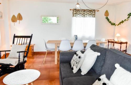 Navajeda House | Gorgeous Home with Pool and Ocean View Garden Retreat