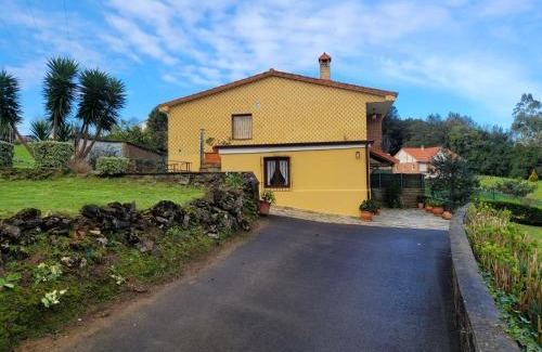 Villaescusa Apartment | Pet-Friendly Retreat at Espectacular Casa en Liaño