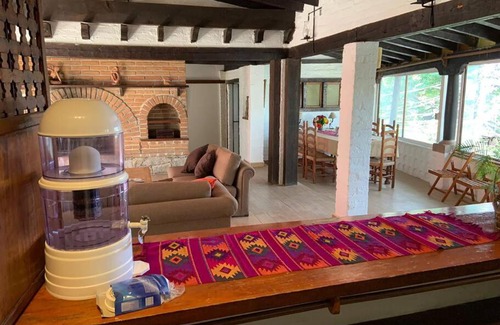 Agua Fria Apartment | Cozy Room in Central Valle - Rated 8.7/10 & Family-Friendly