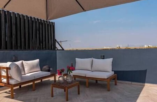 Santa Maria la Ribera Apartment | Beautiful Terrace Apartment in CDMX with Kitchen Access