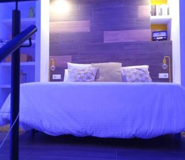 Ayora House | Stunning Duplex Loft: Rated 9.9, Perfect for Families