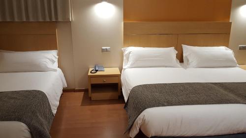 Les Escaldes Hotel | Welcoming Espel: Family-Friendly & Accessible Escape