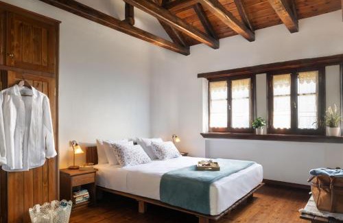 Lafkos Villa | Discover Esperos Suites & Villas: 4-Star Oceanfront Retreat
