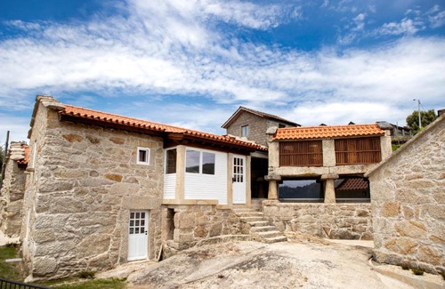 Arcos de Valdevez Villa | Discover Espigueiro - Casas de Selim: 4-Star Oceanfront Retreat