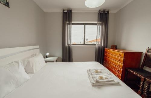 Espinho Apartment | Espinho Seawalk and Seaview by Vacationy
