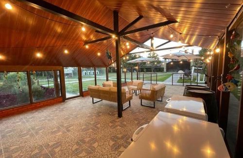 Nemocon Ski Chalet | Beautiful Country House: Family and Pet-Friendly Retreat