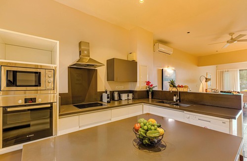 La Mivoie Hotel | Elegant Esplanade by Horizon Holidays: Ocean View & Spa
