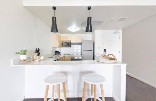 Darwin City Centre Apartment | Relaxing Esplanade Resort with Pool and Scooter Hire