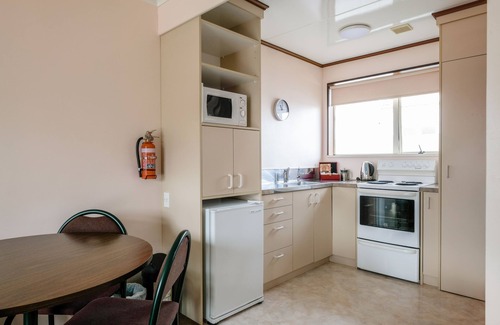 Gore Hotel | Top-Rated Esplanade Motels with Family-Friendly Amenities