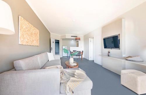Darwin City Centre Apartment | Experience Esplanade Oasis: Premier Stay with Pool & Spa