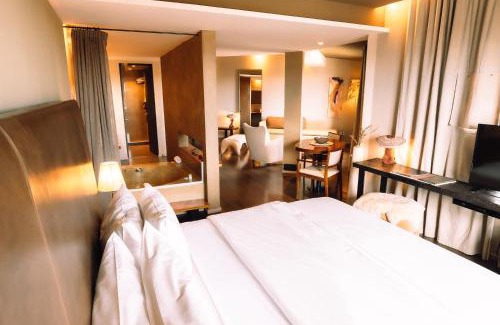 Macrozona Bahia Redonda y Primeros Faldeos Hotel | Discover Esplendor by Wyndham El Calafate - Family-Friendly Retreat