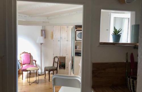 Notre-Dame Apartment | Esprit Cabine: Highly Rated Stay for Your Next Adventure