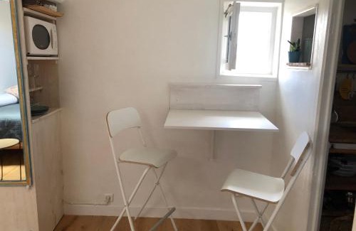 Notre-Dame Apartment | Esprit Cabine: Highly Rated Stay for Your Next Adventure
