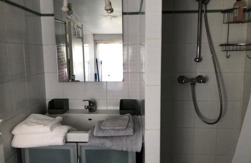 Notre-Dame Apartment | Esprit Cabine: Highly Rated Stay for Your Next Adventure