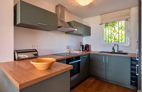 La Rouviere House | Experience Esprit du Sud Vue-sur-Roquebrune with Pool & Pets