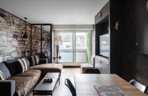 Courseulles-sur-Mer Apartment | Esprit Zen: Private Parking & Family-Friendly Comfort