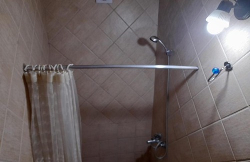Zarate Apartment | Prime Location in Zarate with Family and Pet-Friendly Perks