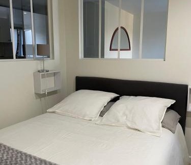 Mont Duplan Bed & Breakfast | Experience Elegance at Essen'Ciel with Pool Access