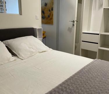 Mont Duplan Bed & Breakfast | Experience Elegance at Essen'Ciel with Pool Access