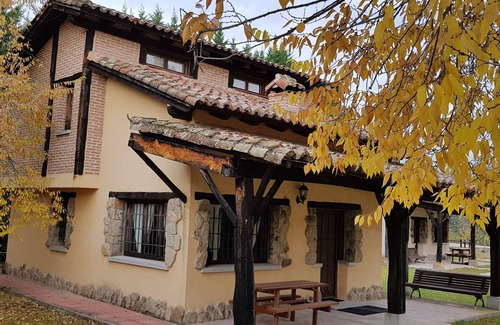 Arenas de San Pedro Cottage | Experience Essence of Gredos II: Spa Retreat for Families
