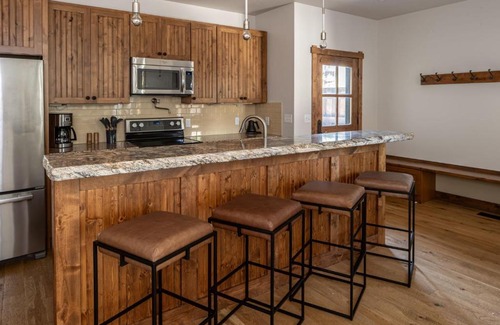 Big Sky House | Family-Friendly Stay at Essentia Townhome 167A