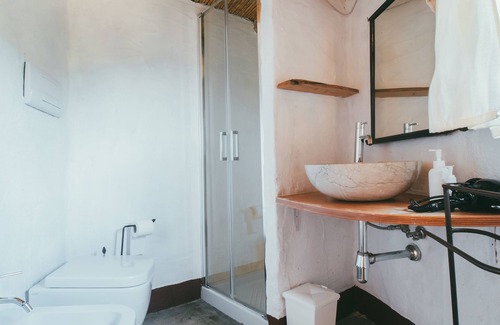 Torpe House | Eco-Friendly Getaway at Essenza Sardegna with Breakfast