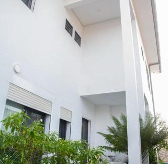 Lome Villa | ESSOWASIM & Bernd Villa