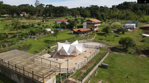 Franca House | Welcoming Estância EK: Pet-Friendly with Family Amenities