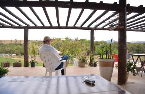 Franca House | Welcoming Estância EK: Pet-Friendly with Family Amenities